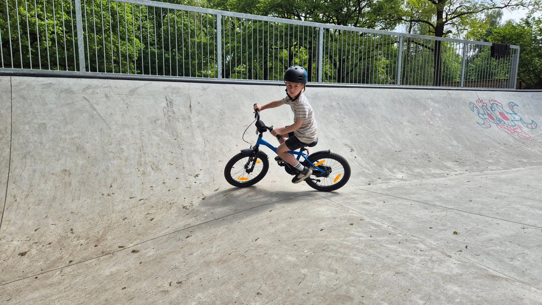 Kinderfahrrad 18 Zoll ab 5 Jahre Blau & Schwarz – Kinderfahrrad 18 Zoll von prometheus - bikes | prometheus - bikes